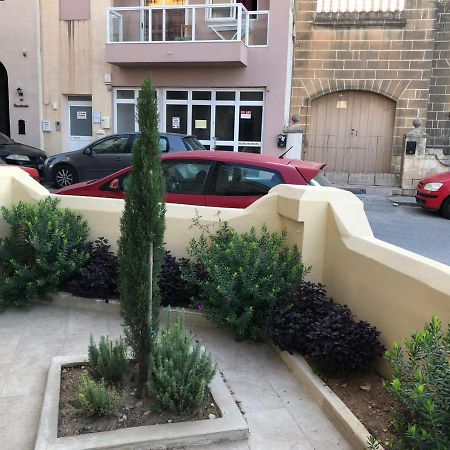 Żebbuġ Oleander Butts Inn מראה חיצוני תמונה